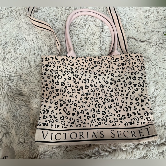 Victoria’s Secret  Leopard Tote Bag - Picture 3 of 9